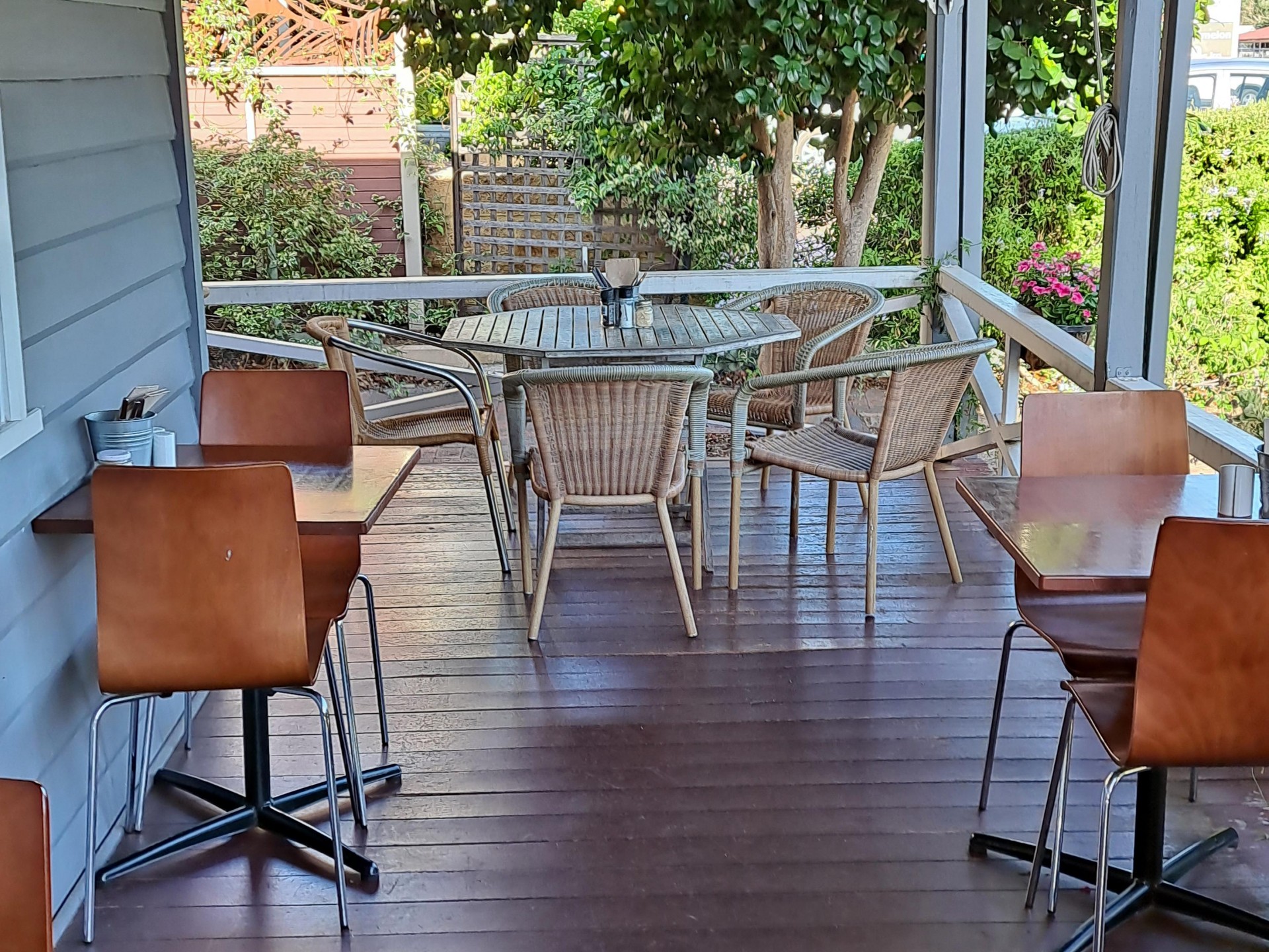 Cute CafÉ In The 501620 2