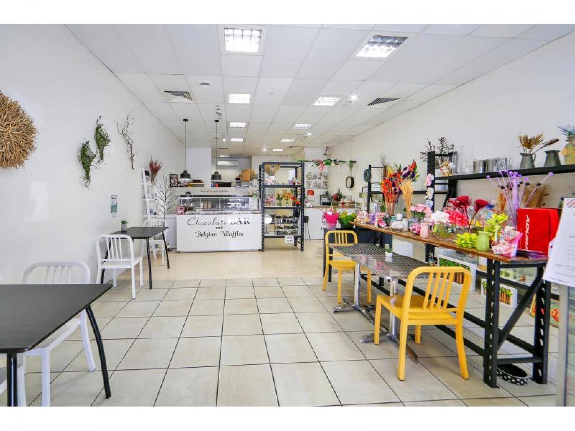 Commercial Building With Florist 502587 3