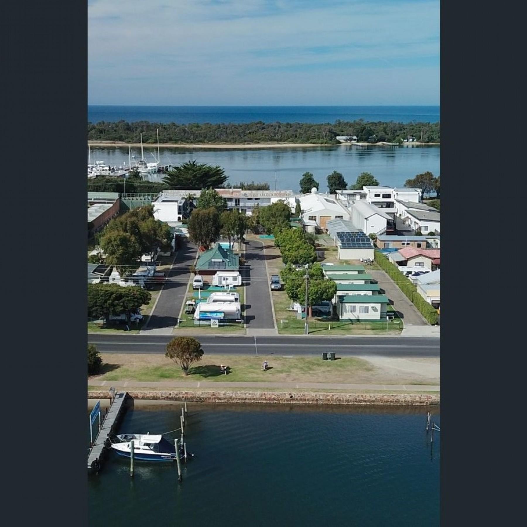 Perfectly Located Caravan Park 503512 2