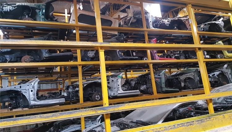 Motor Vehicle Dismantler & 504916 2
