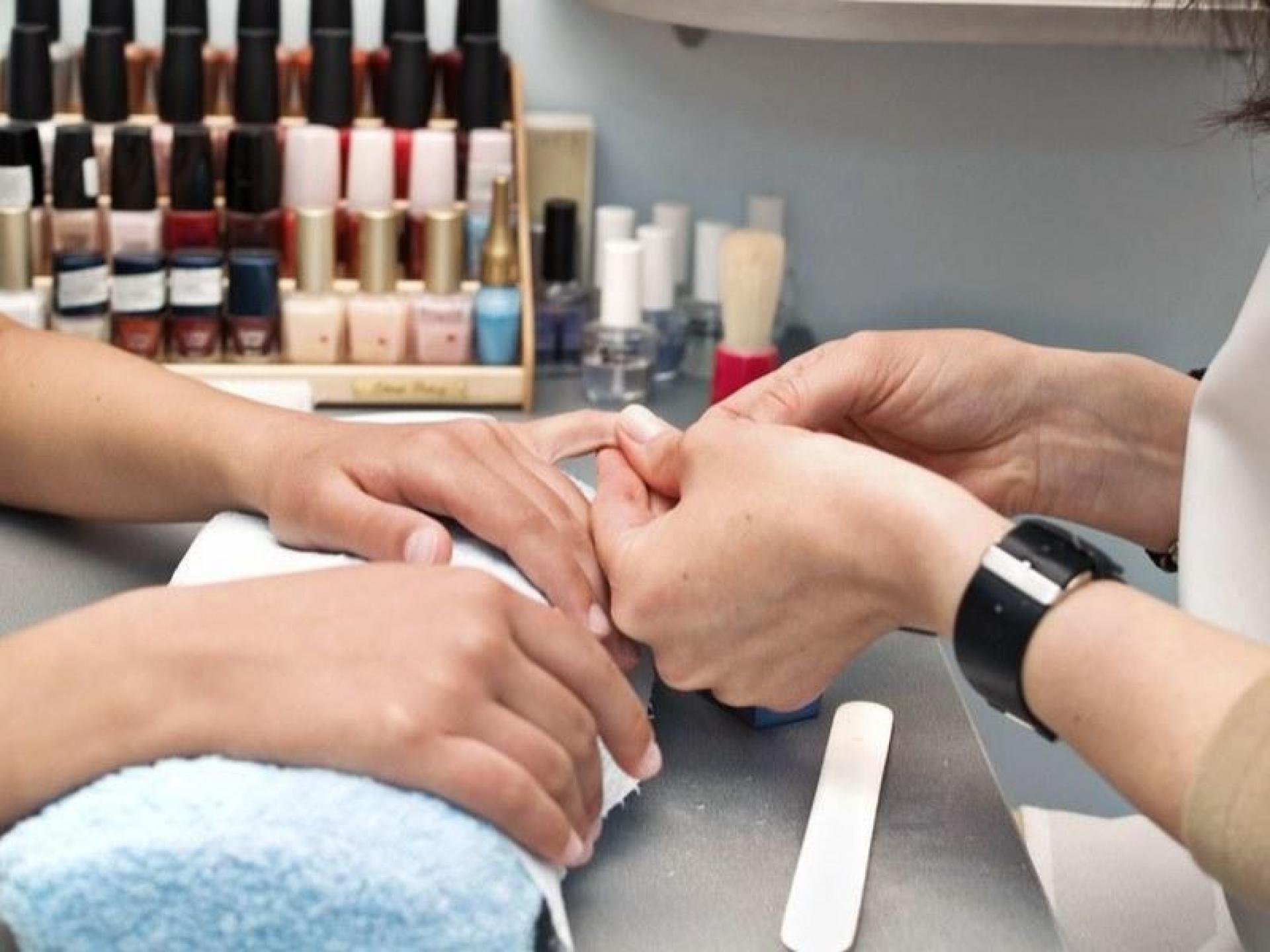 Nail Salon High Profile 505816 3