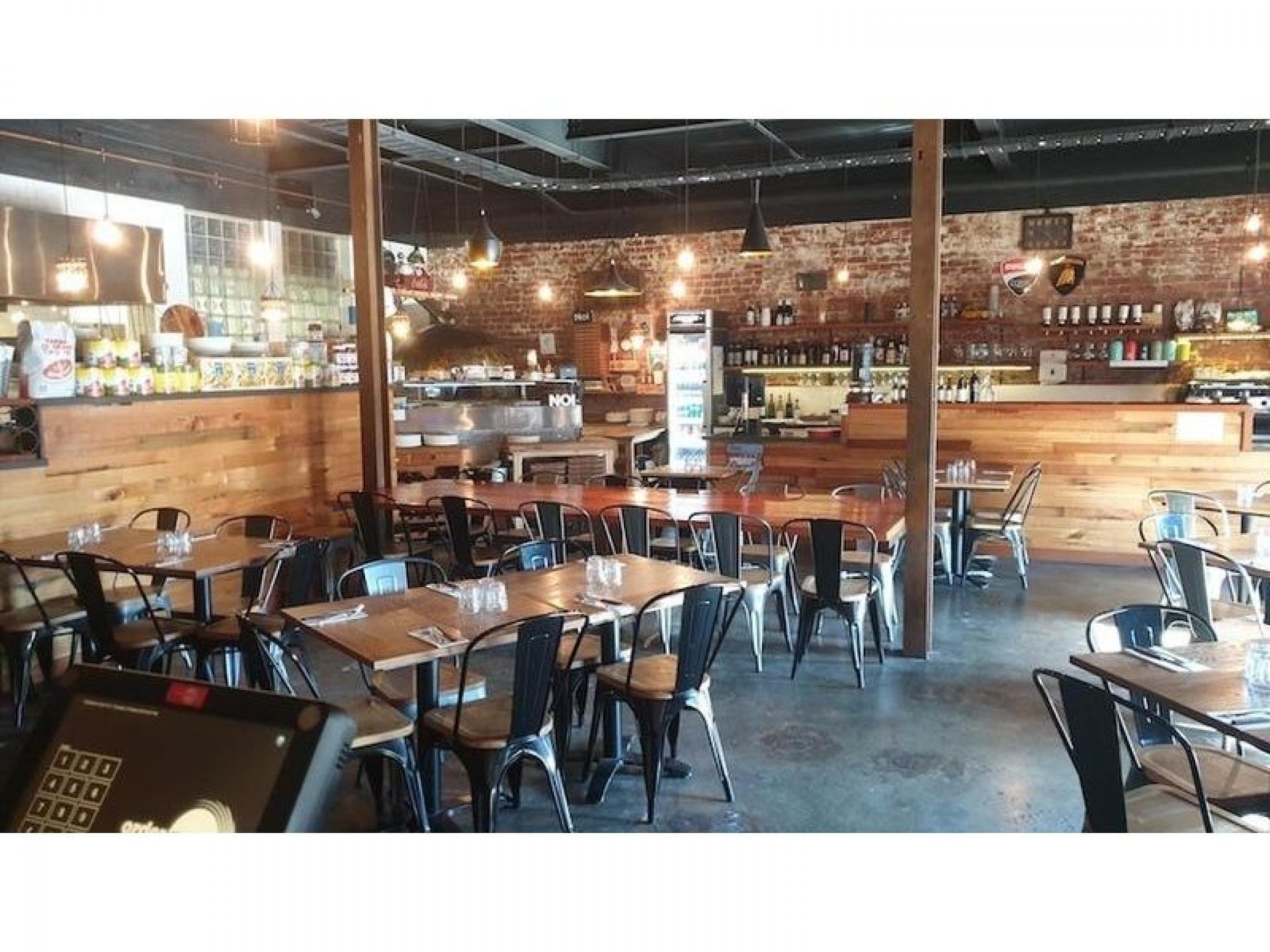 Sold! Italian Pizzeria Restaurant 506957 3