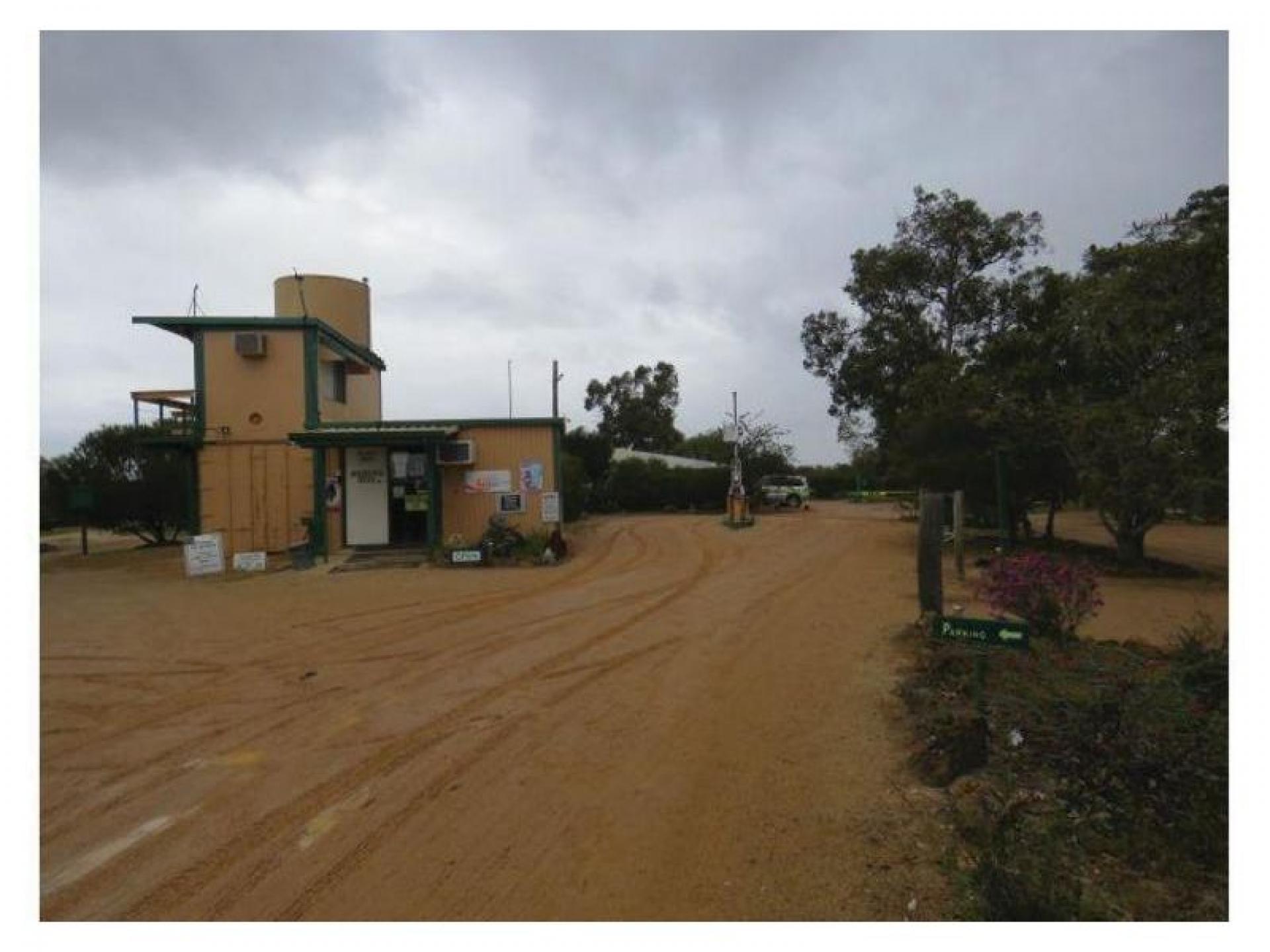 Under Offer! Freehold Caravan 507646 1