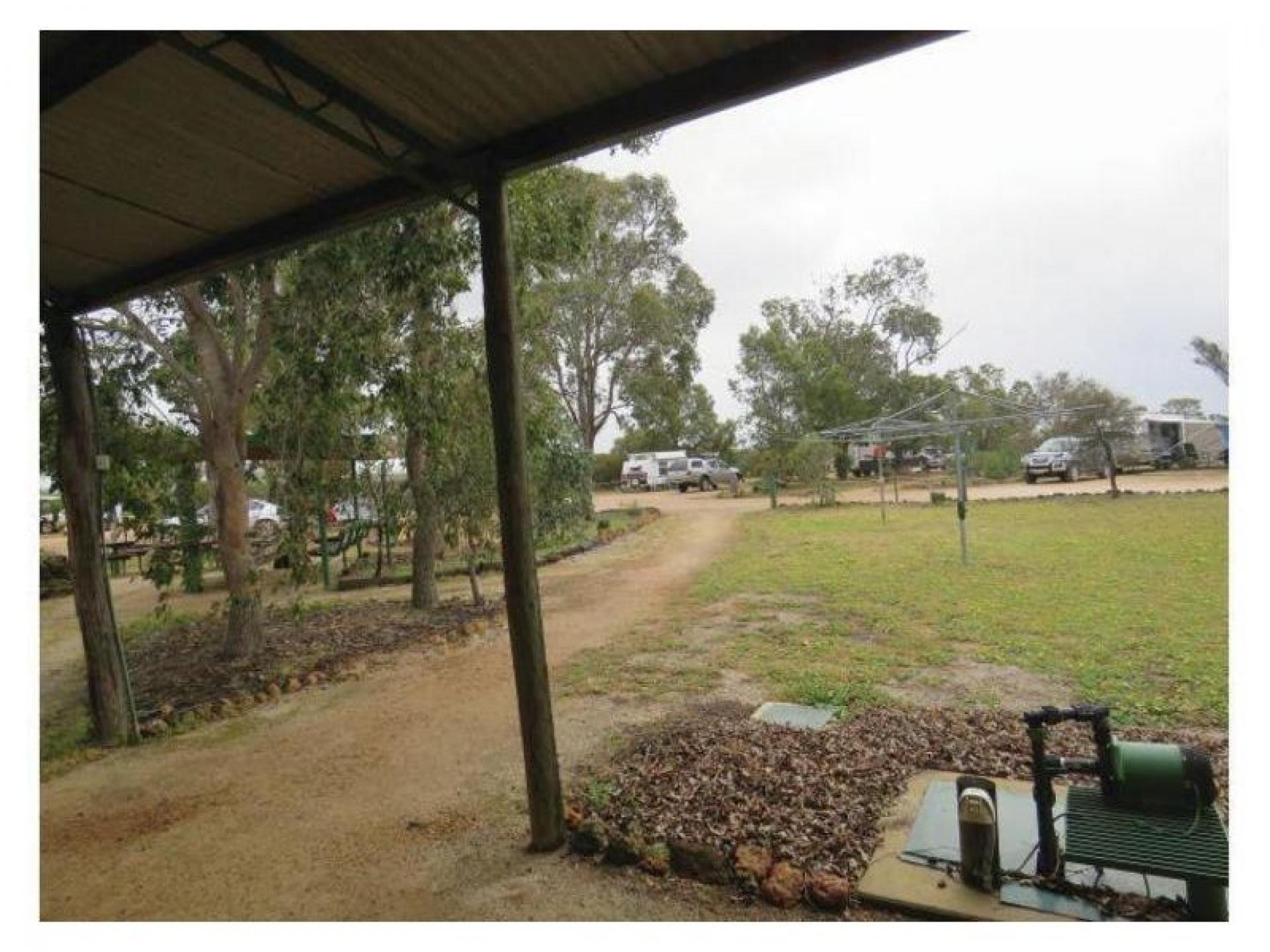 Under Offer! Freehold Caravan 507646 3