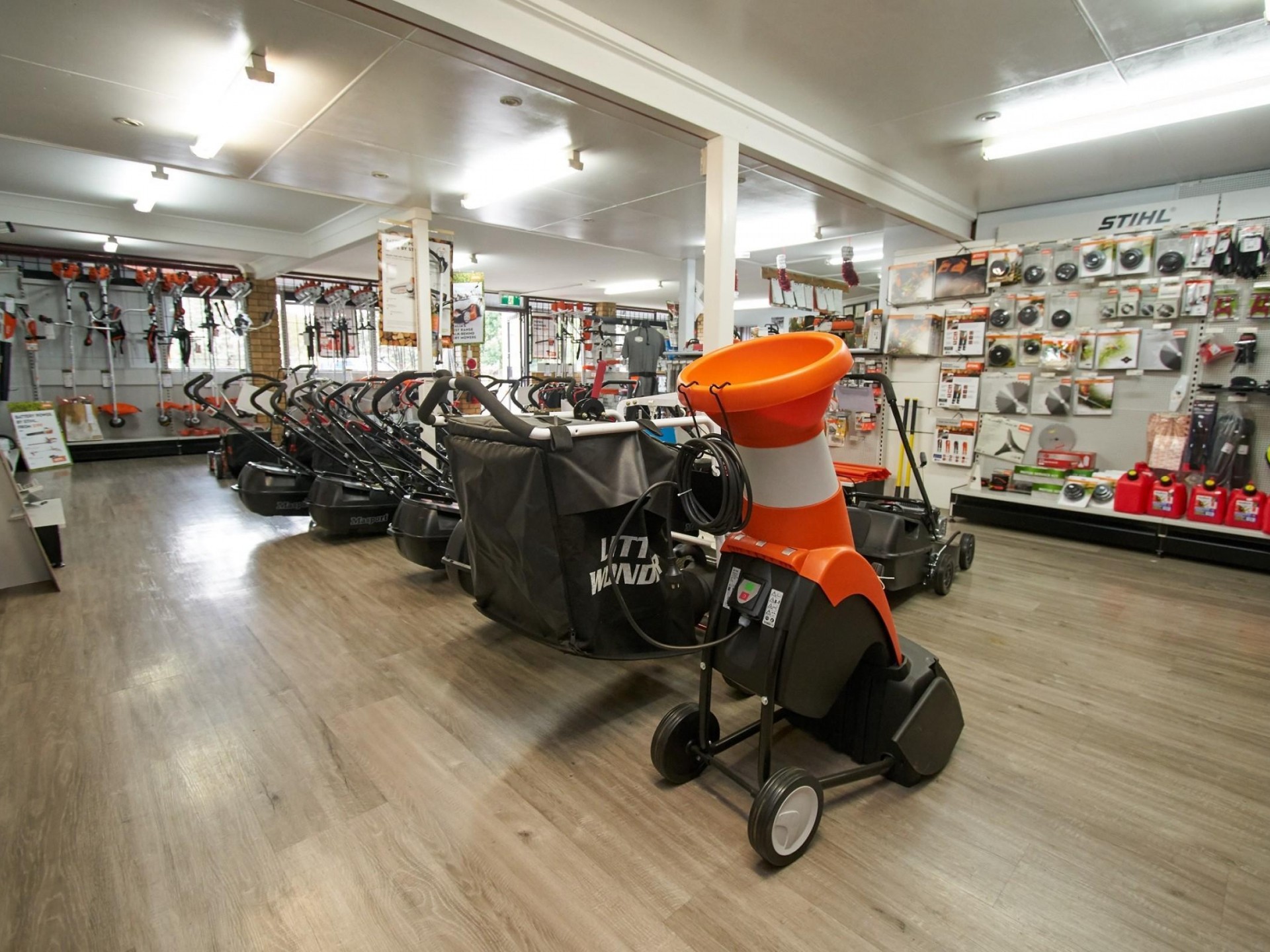 Chainsaw & Outdoor Garden 511009 2