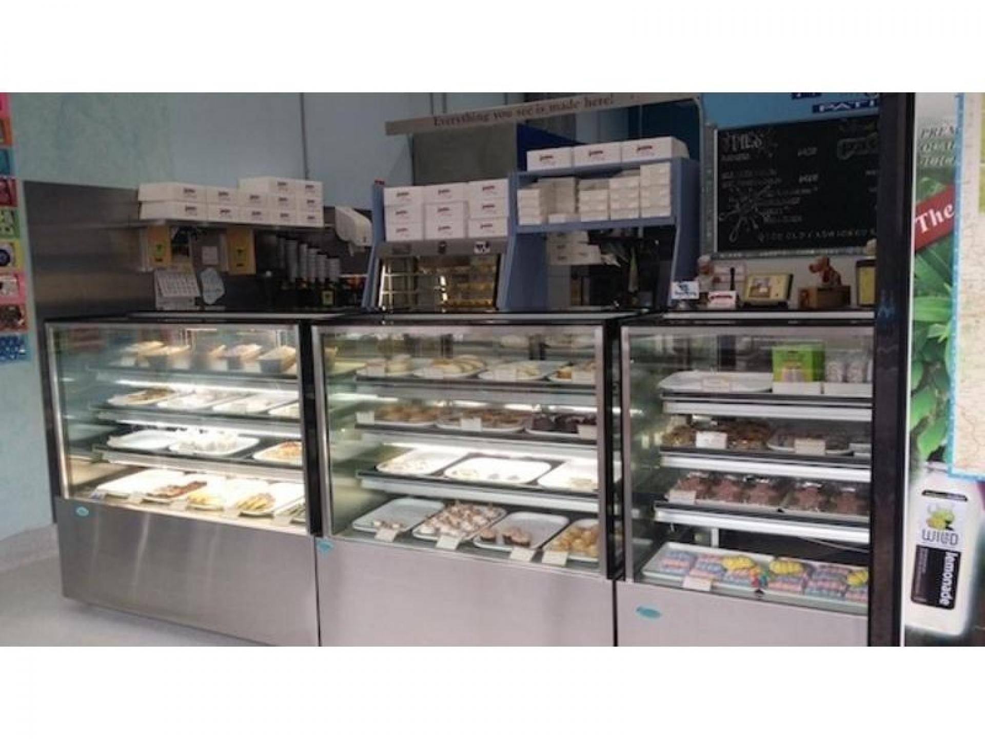Price Drop! Leasehold Retail 520541 3