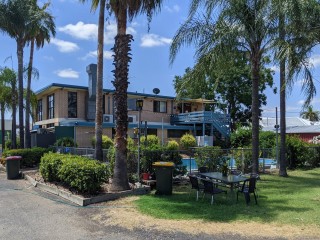 Motel, Restaurant, Takeaway - 1P5138M