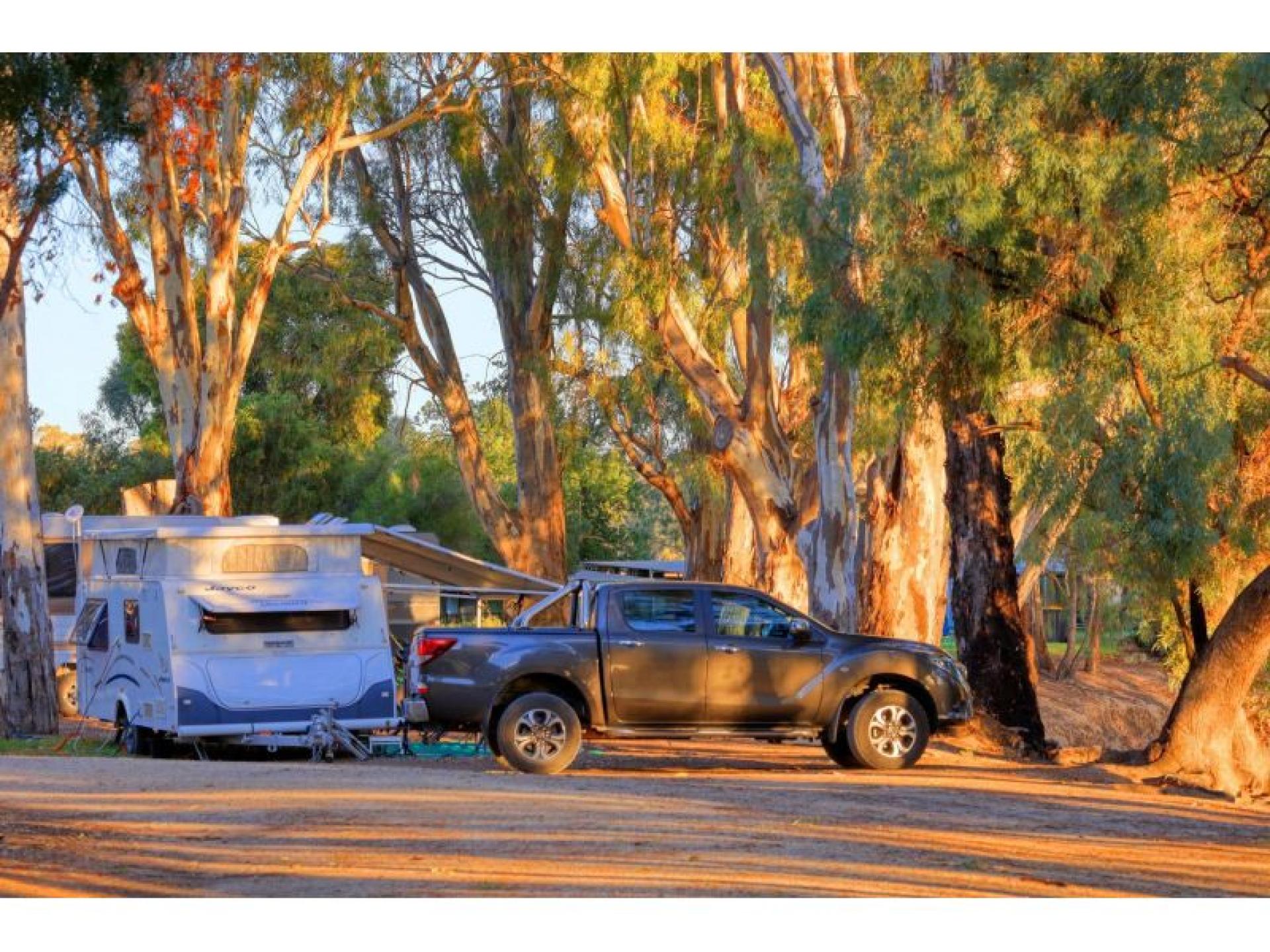 Under Offer - Big4 521044 2