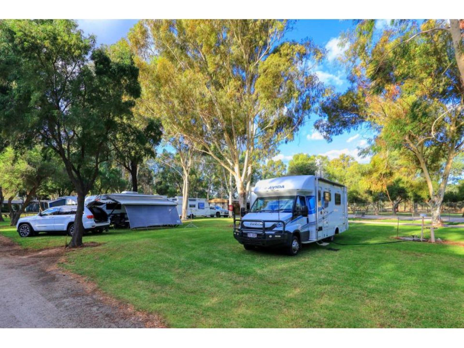 Under Offer - Big4 521044 3