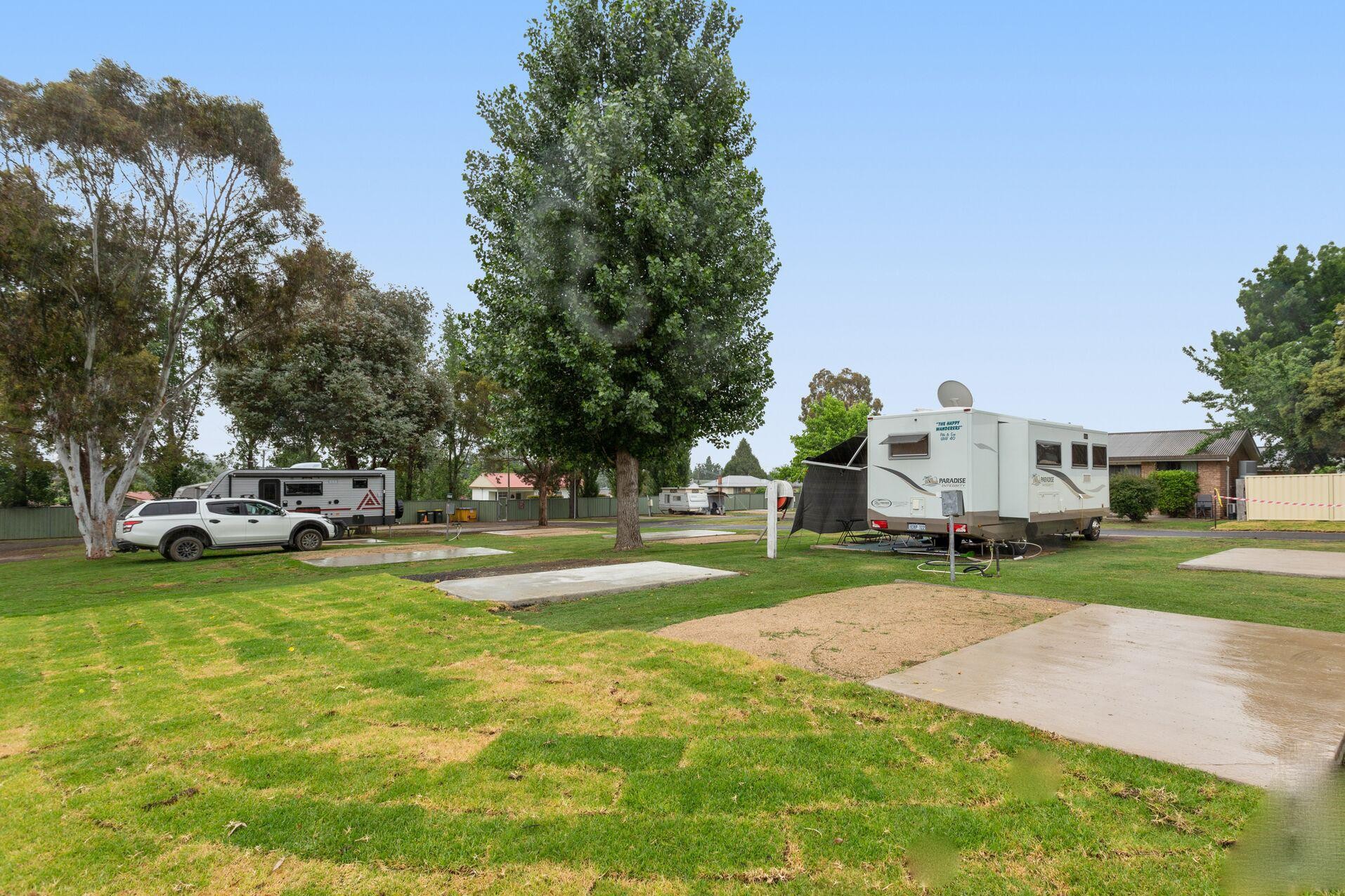 Nsw Regional Caravan Park 521087 3