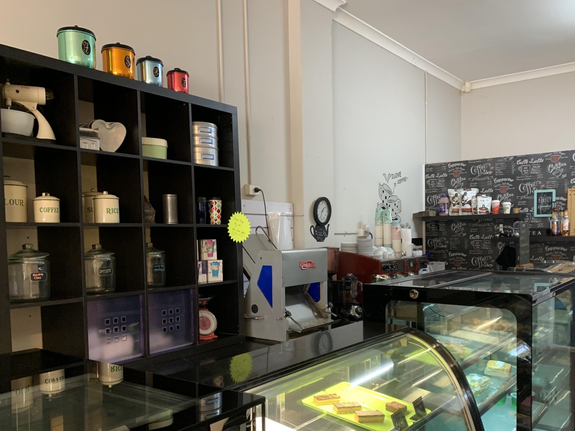 Newsagency & Cafe 522321 2