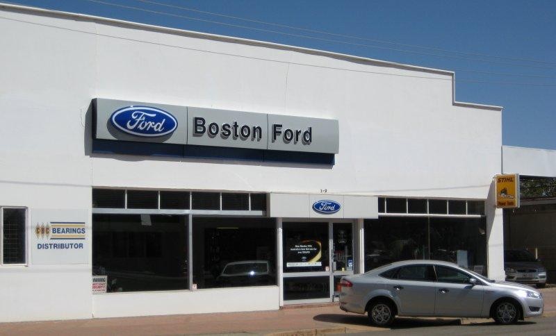 Dealership & Garage In 522399 1