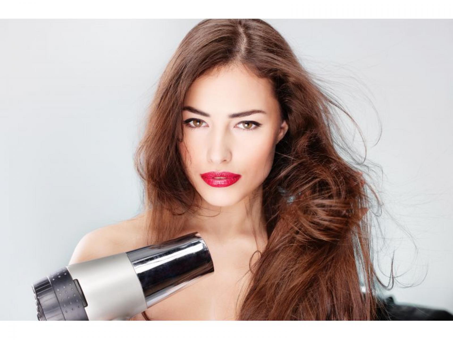 Under Contract- Hair Salon 525278 1