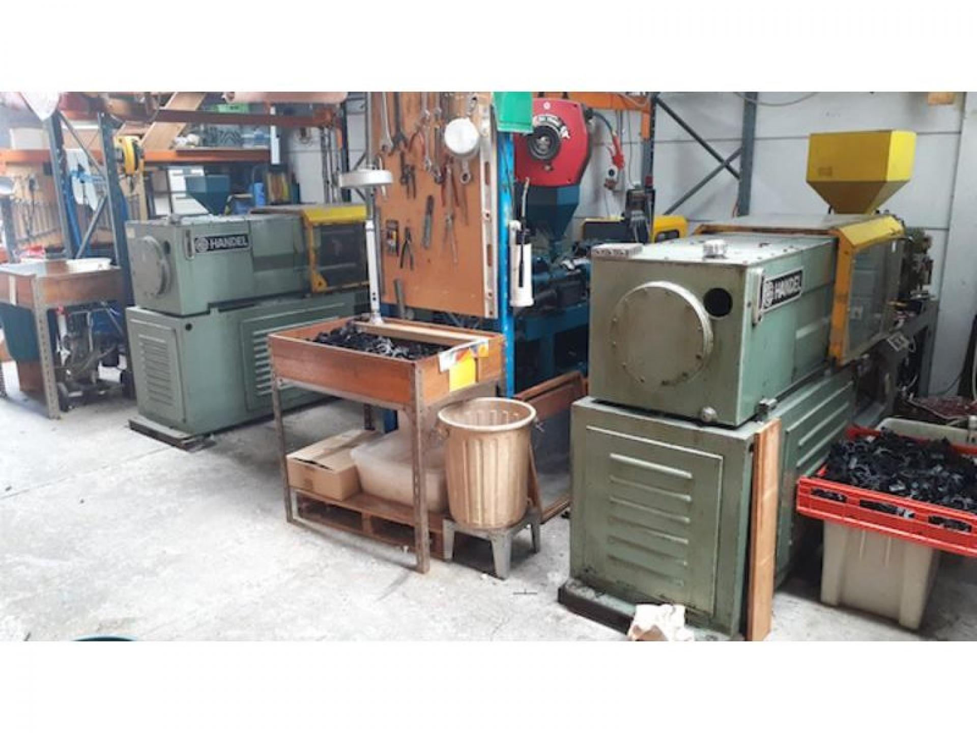 Sold! Small Injection Moulding 525418 2