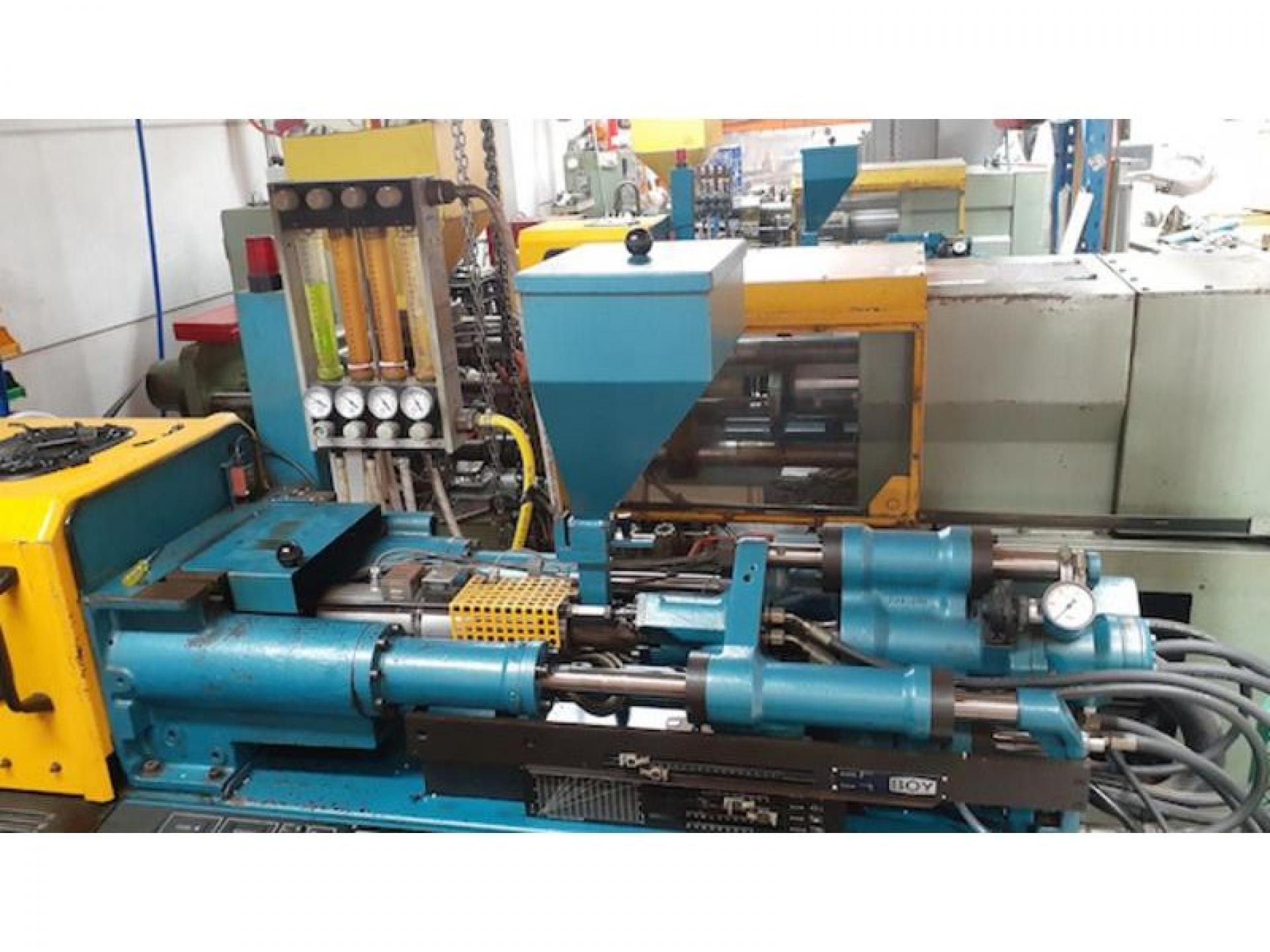 Sold! Small Injection Moulding 525418 1