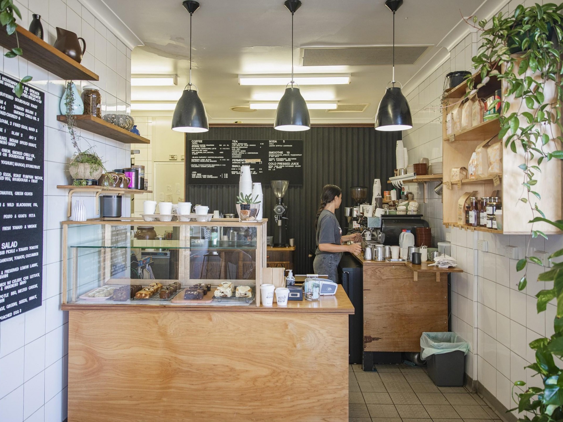 Hip Suburban Cafe 525428 3