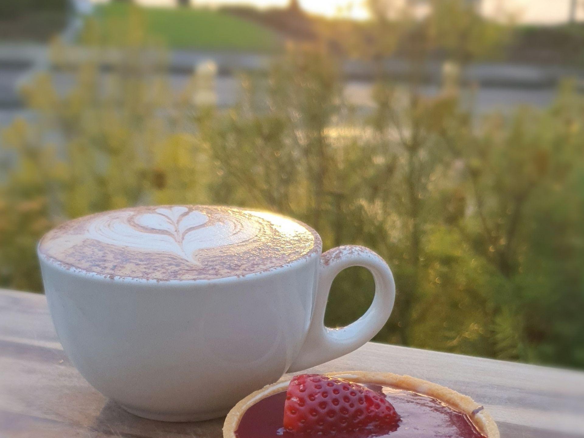 Licensed Cafe With Beautiful 525580 1