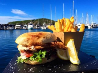 Fish & Chips/Seafood Mecca - Beachside