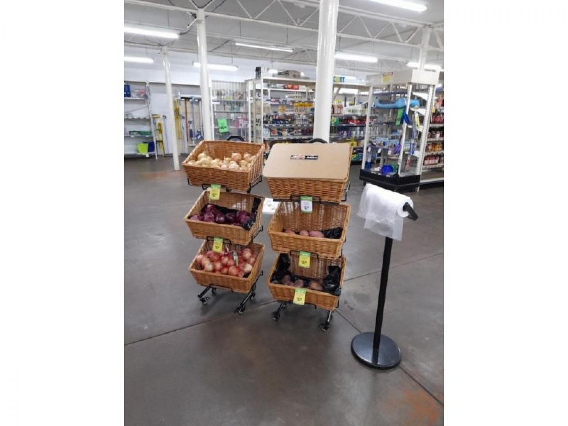 Sold-supermarket And Liquor Store 529547 2