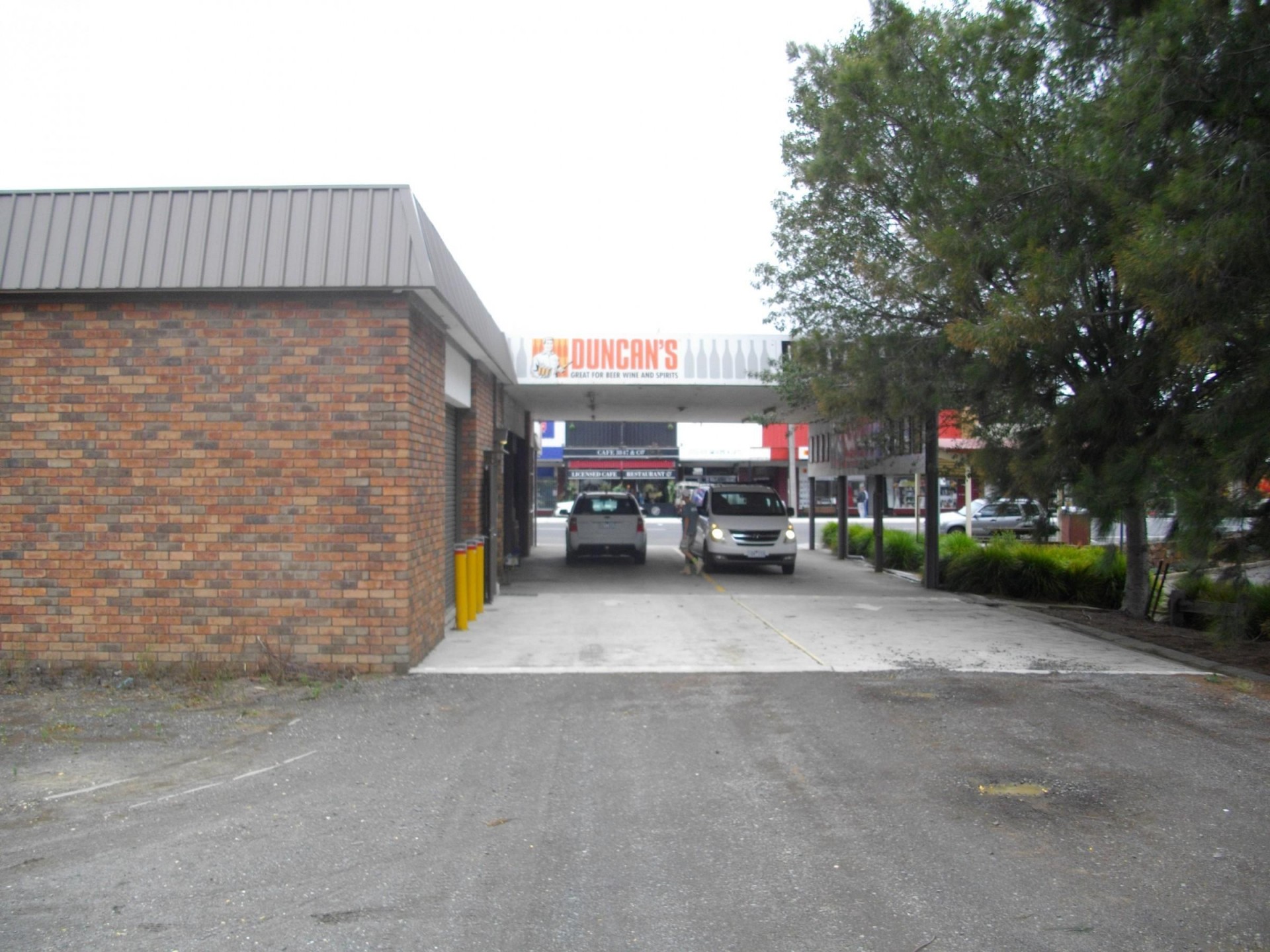 Rosedale Bottle Shop For 530580 3