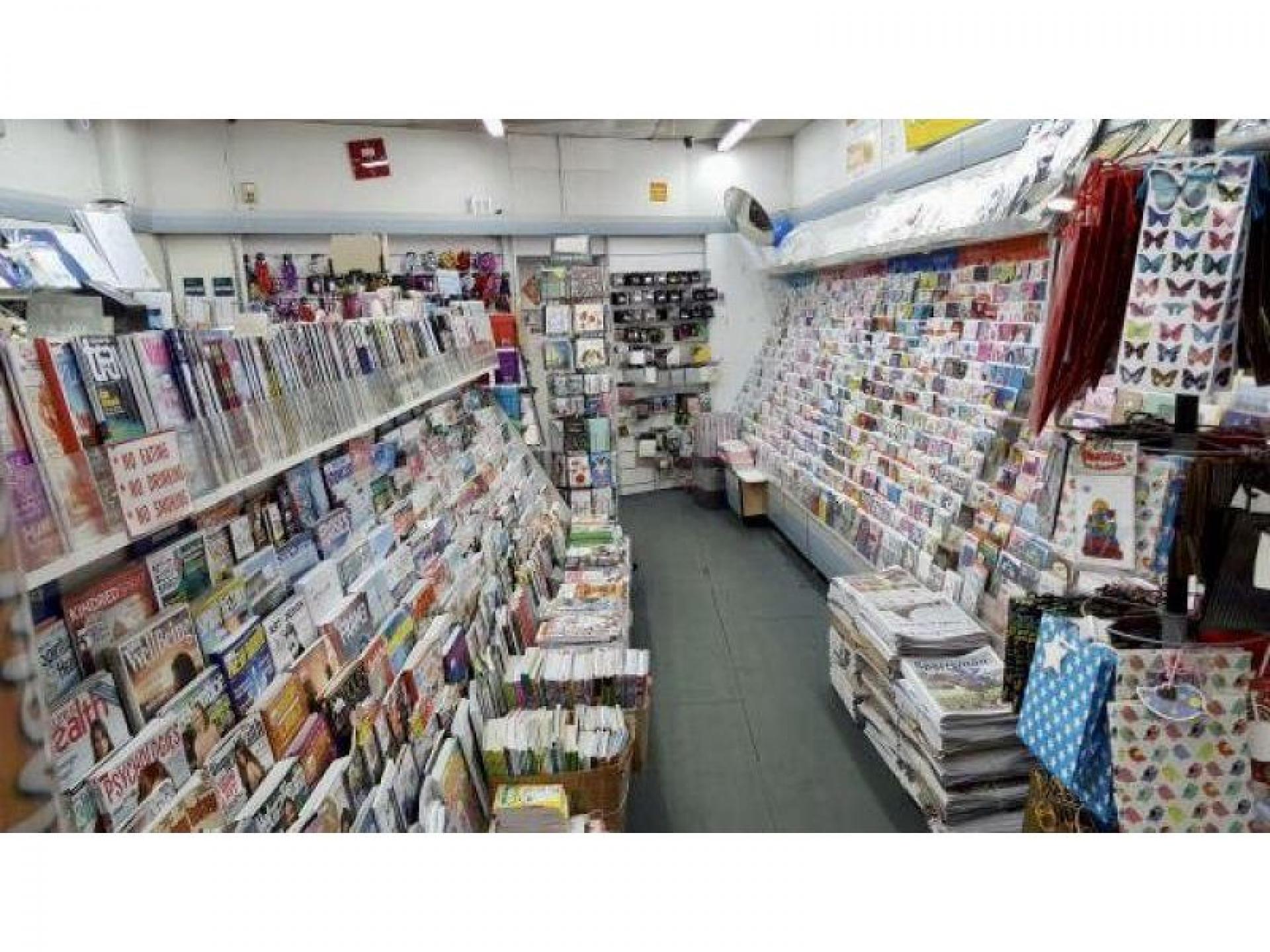 Great Newsagency On Busy 530729 1