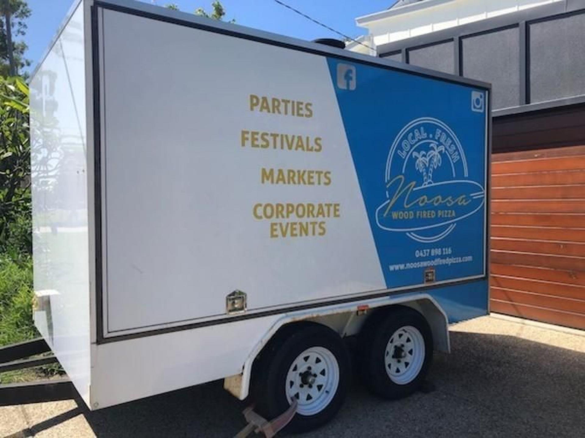 Mobile Wood Fired Pizza 531097 1