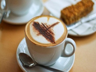 BAR/ CAFÉ/ RESTAURANT LOOKING FOR 50% EQUITY PARTNER IN ELSTERNWICK AREA