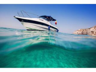 A Well-Established, Family-Owned Boat Dealership Opportunity