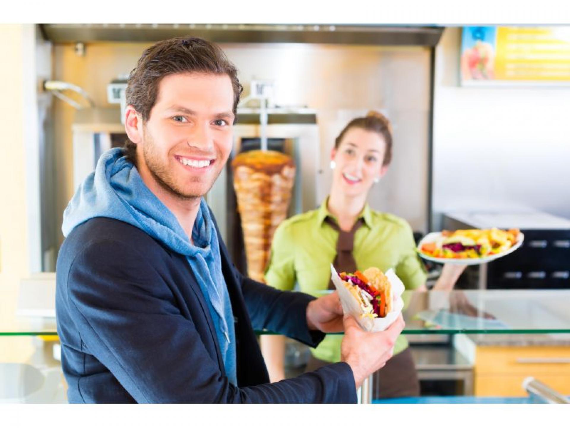 Busy Fast-food Takeaway For 539487 1