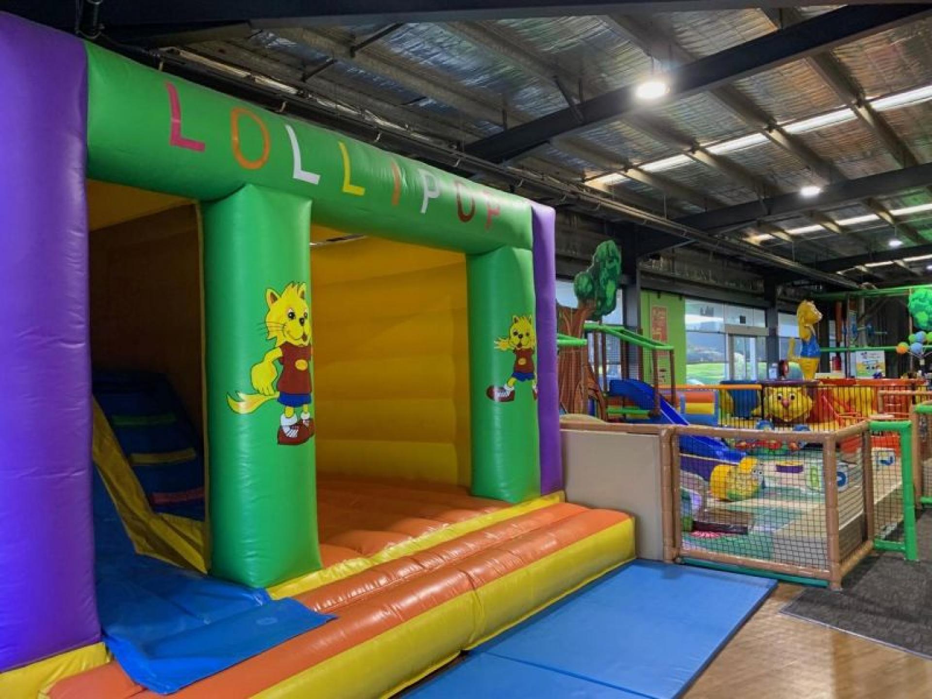 Play Centre With Cafe 545399 2