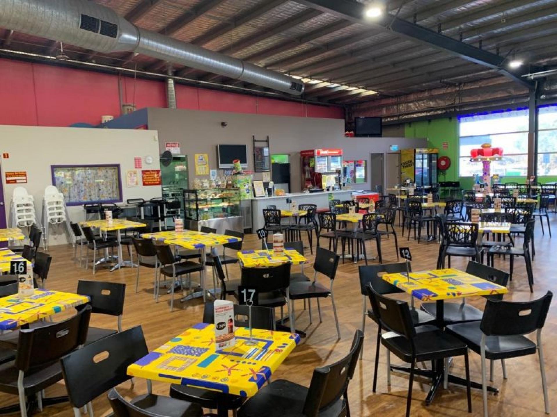 Play Centre With Cafe 545399 3