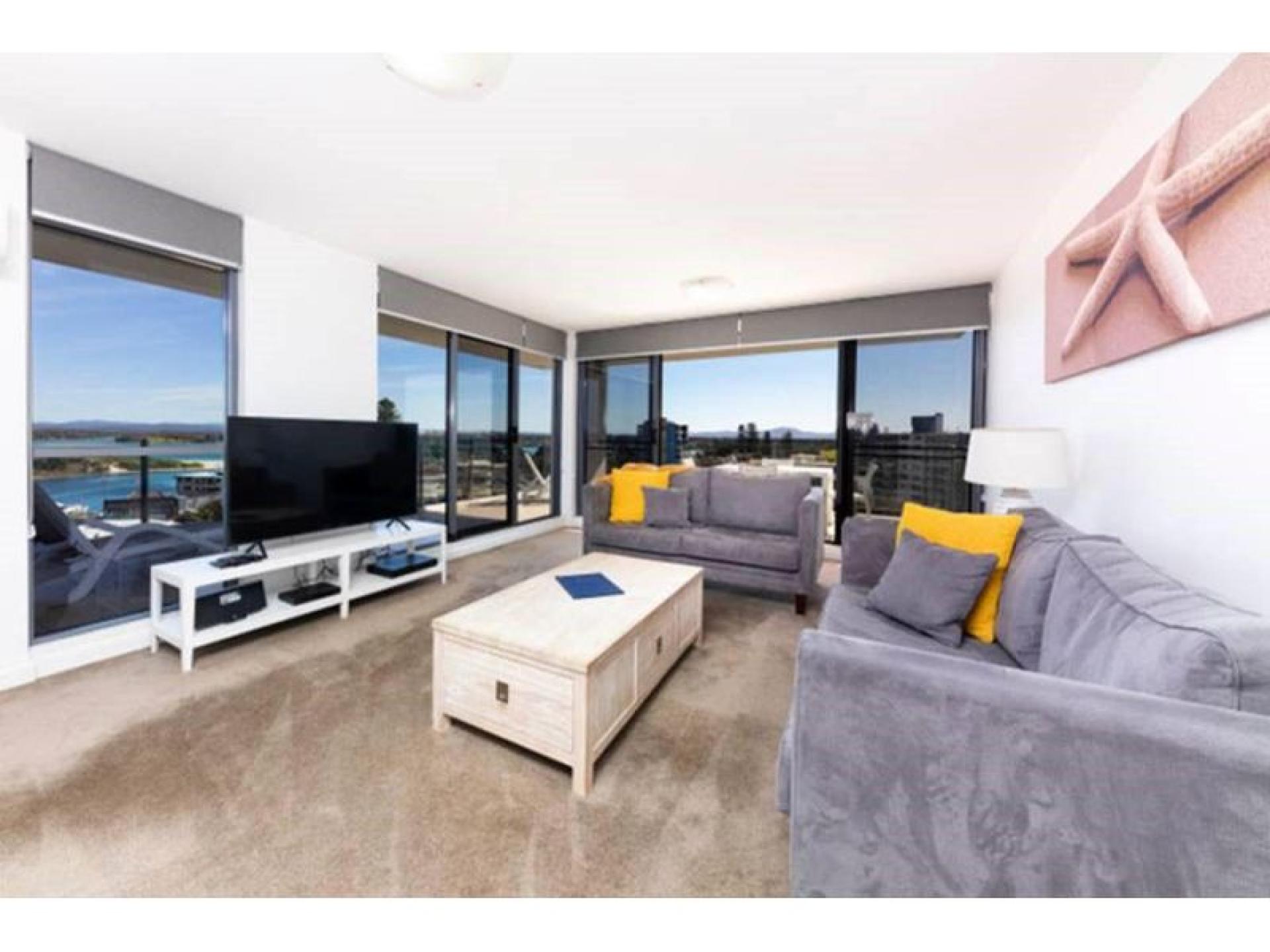 Under Offer - Unsurpassed 548274 2