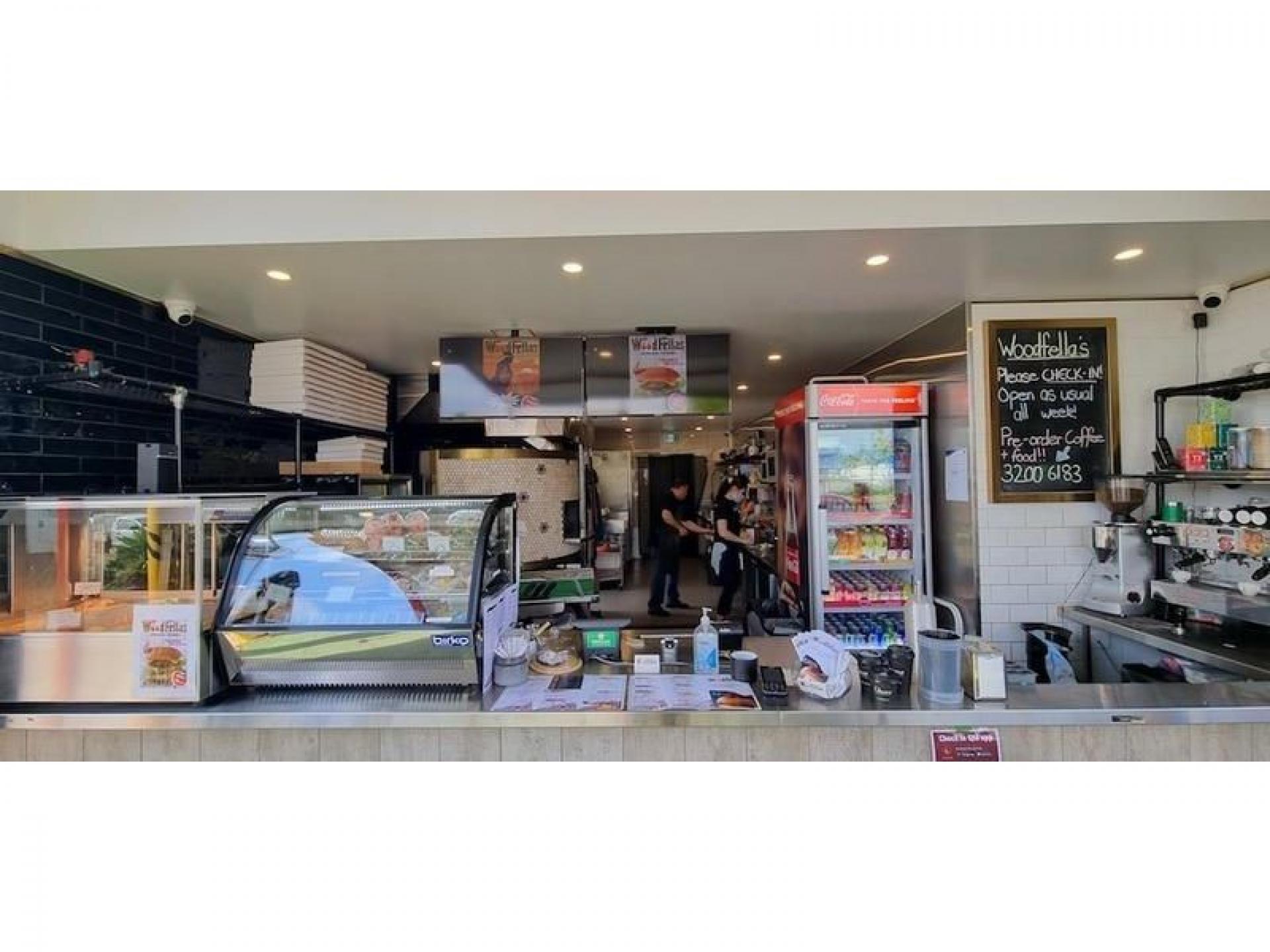 Wood-fire Pizzeria / Cafe 549867 2