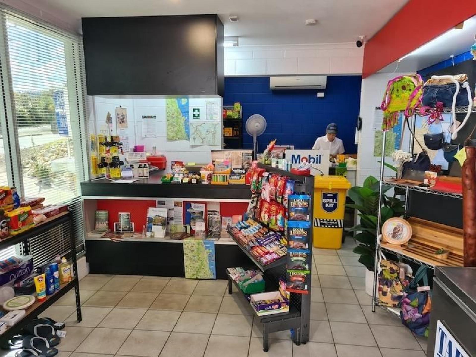 Freehold Service Station Plus 555999 2