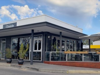 Popular Licenced/Café  Restaurant with Potential