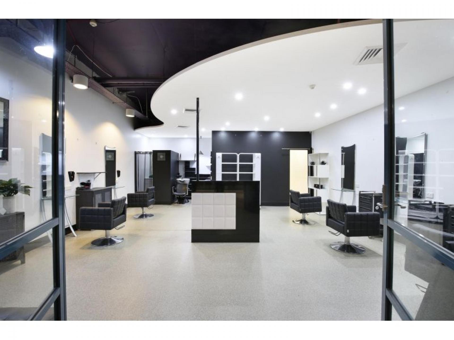 Unique Hair & Beauty 557448 1