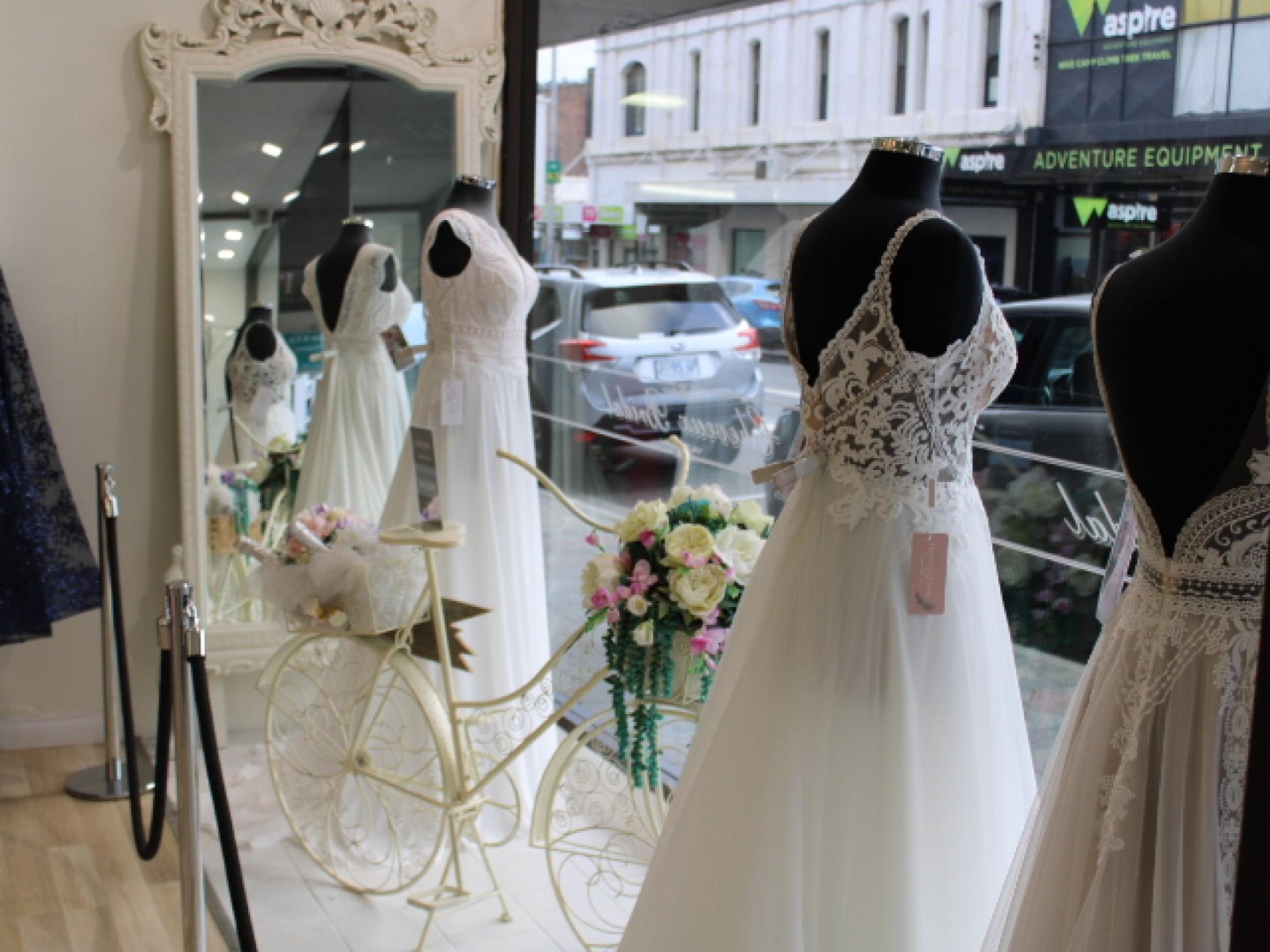 Exclusive Award Winning Bridal 557648 3