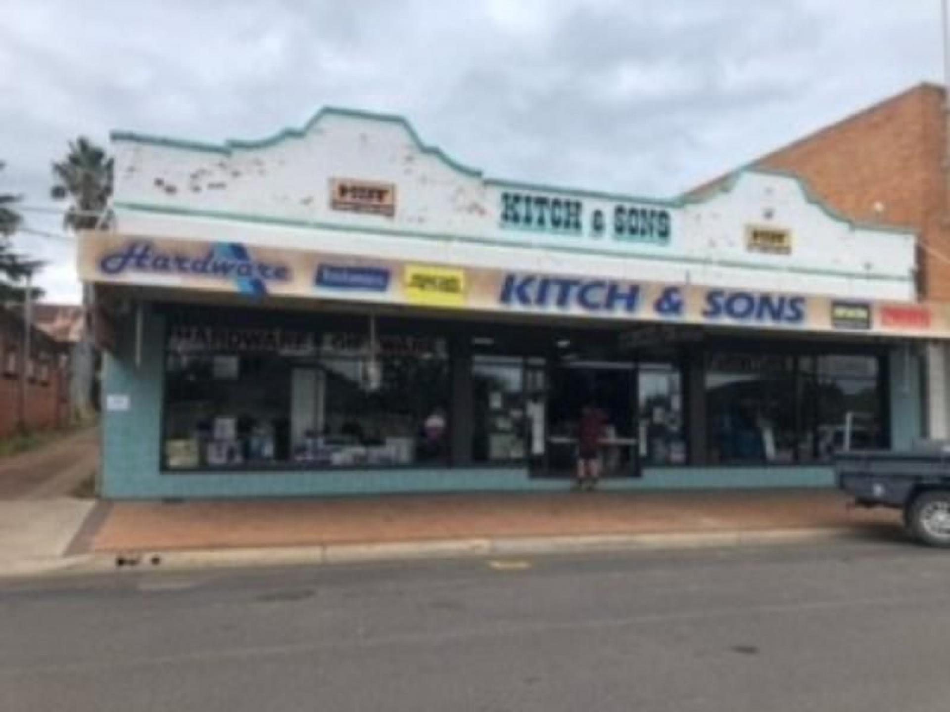 Sold! Country Hardware With 561570 1