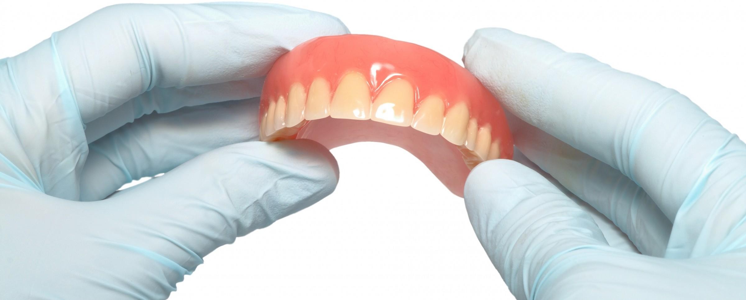 Denture Clinic & Laboratory: 562493 1