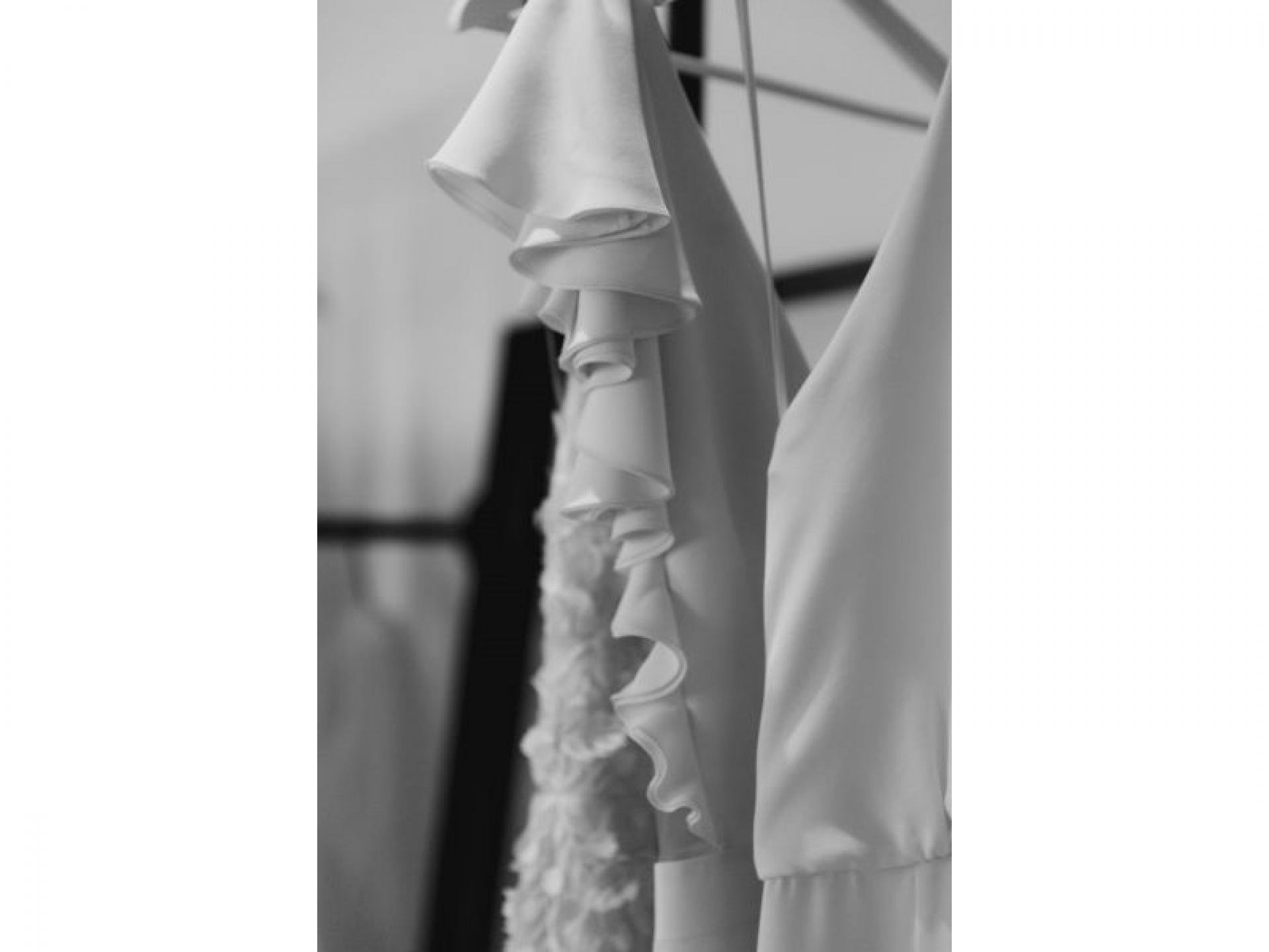 Boutique Bridal Retail Store 562888 2