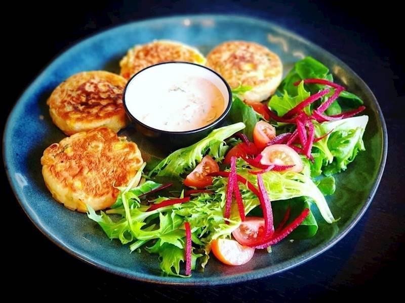 Thriving Lakeside Cafe 565185 2