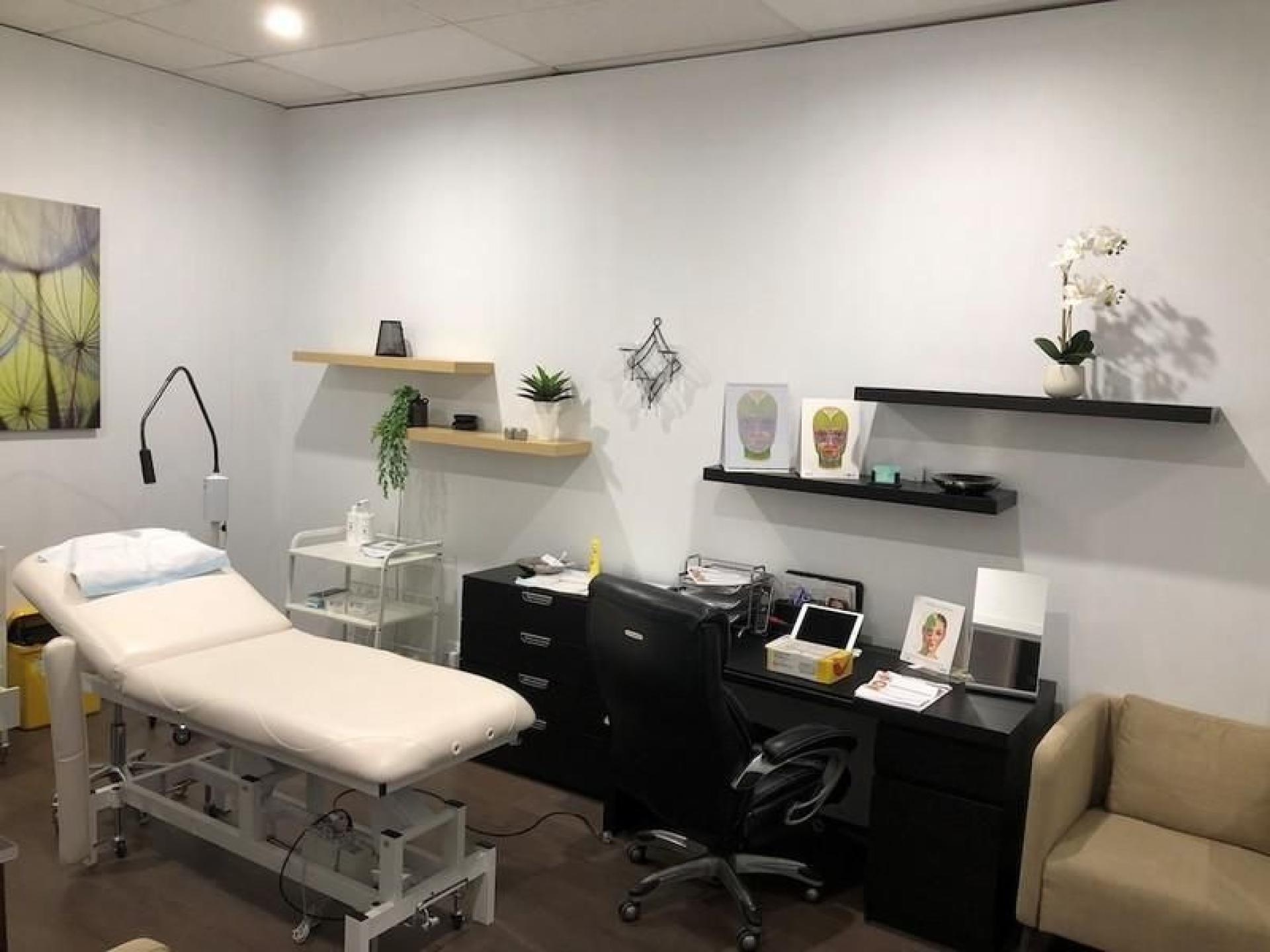 Beauty And Cosmetic Treatments 566397 3