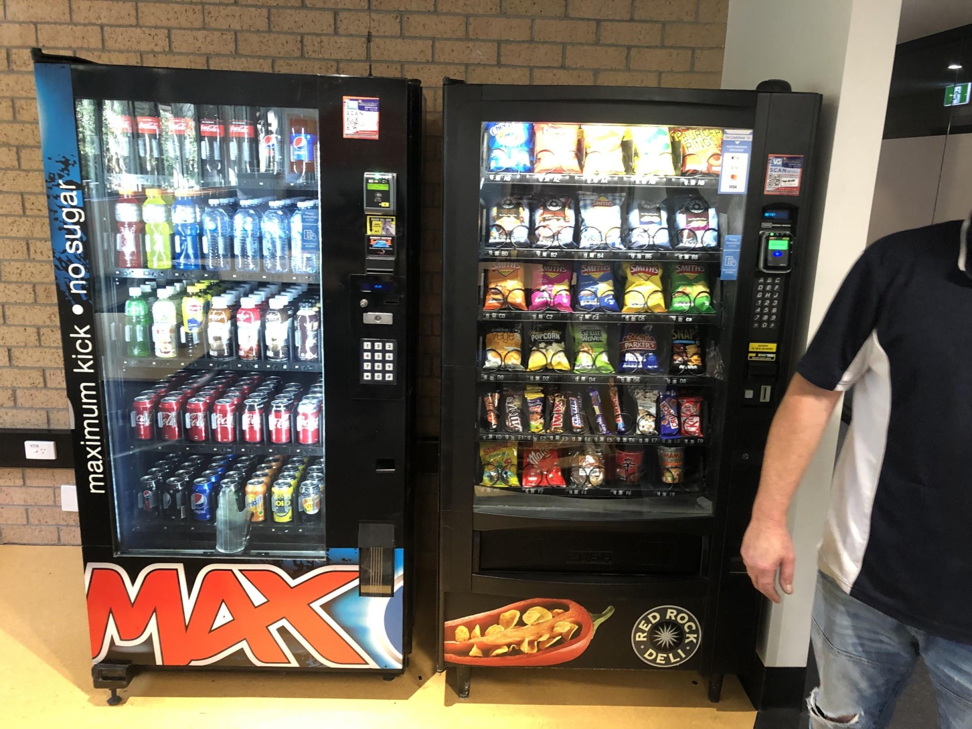 Snack & Drink Vending 566854 3