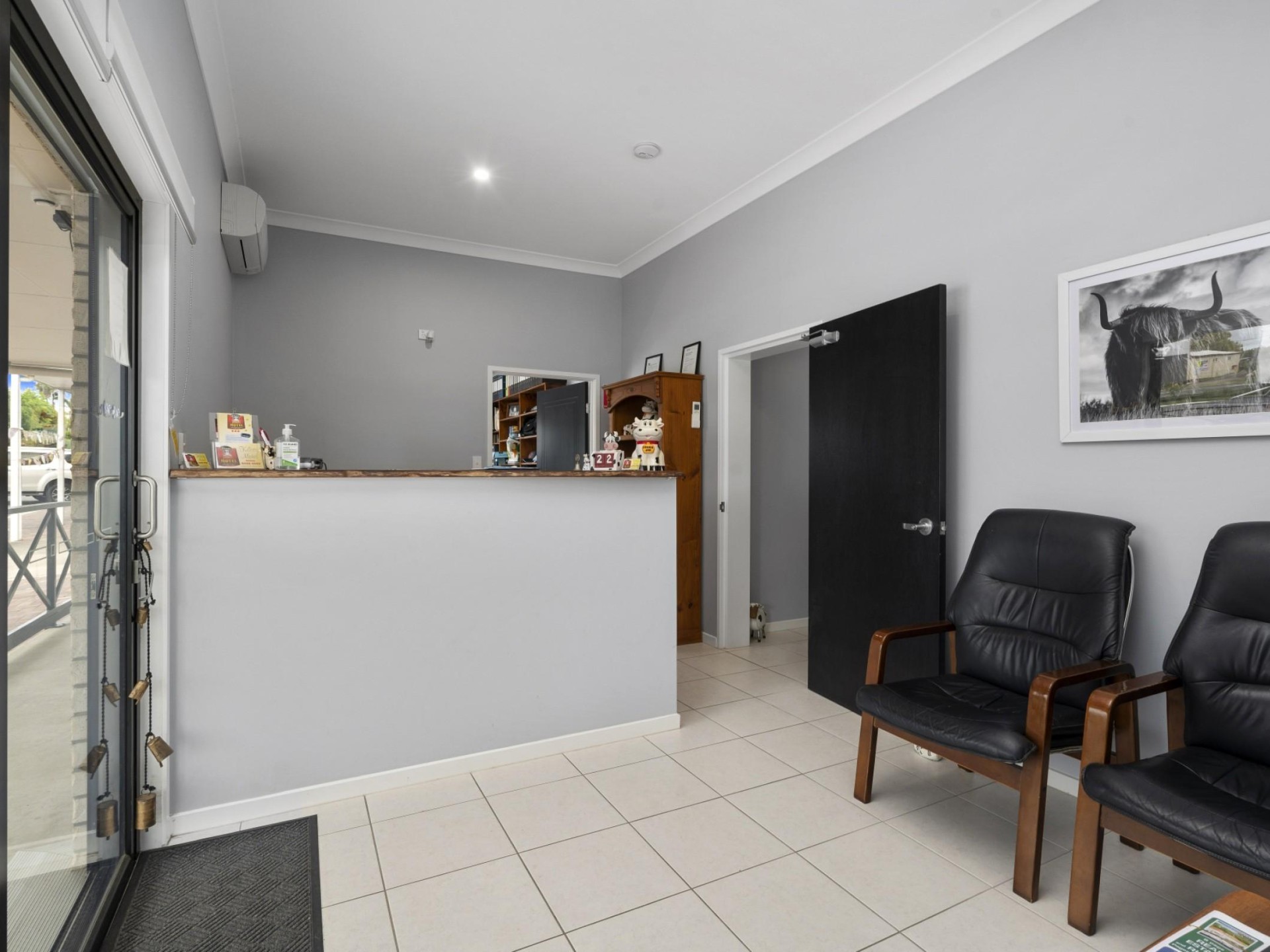 Price Reduced On This 569352 2