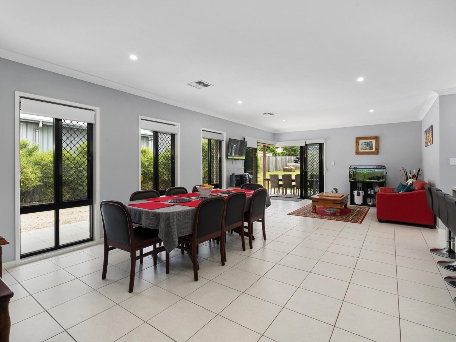 Price Reduced On This 569352 3