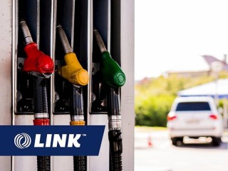 Mobil Service Station with Truck Stop. Prime Location.