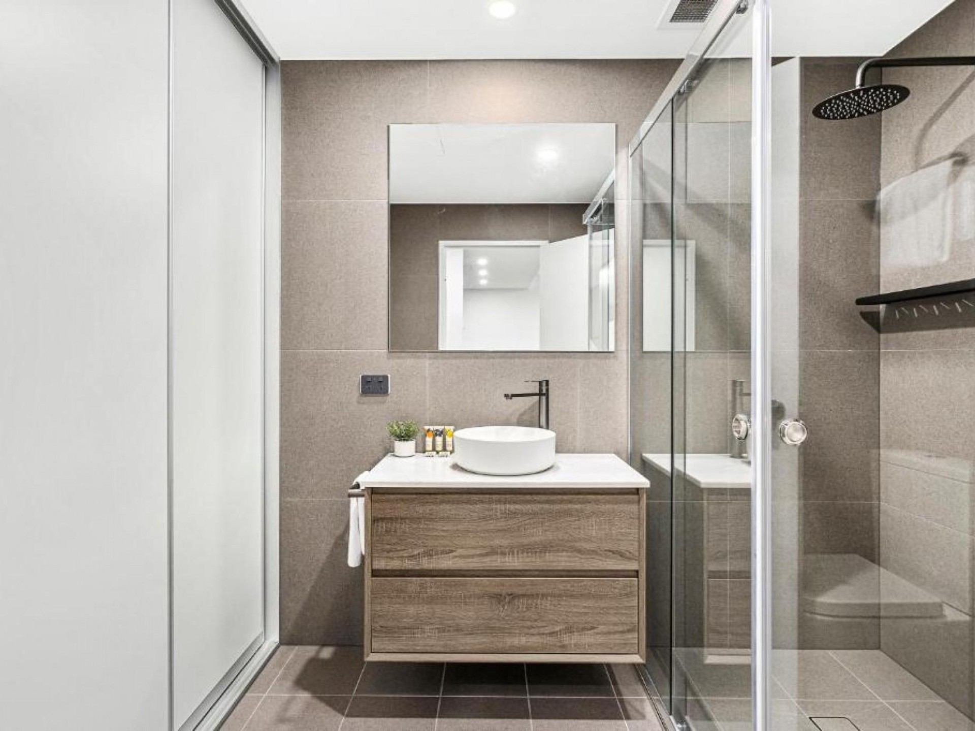 Astra Apartments Territory Franchise 572044 2