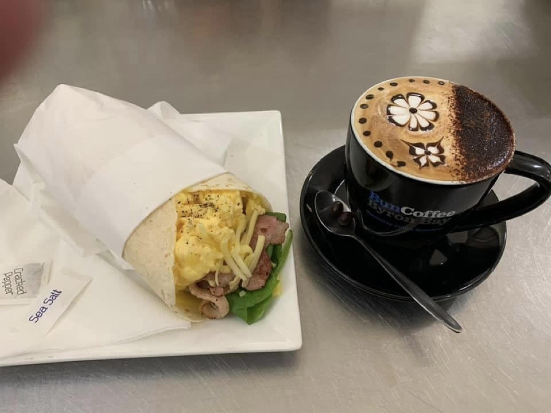 Vibrant Cafe Within Busy 572322 1