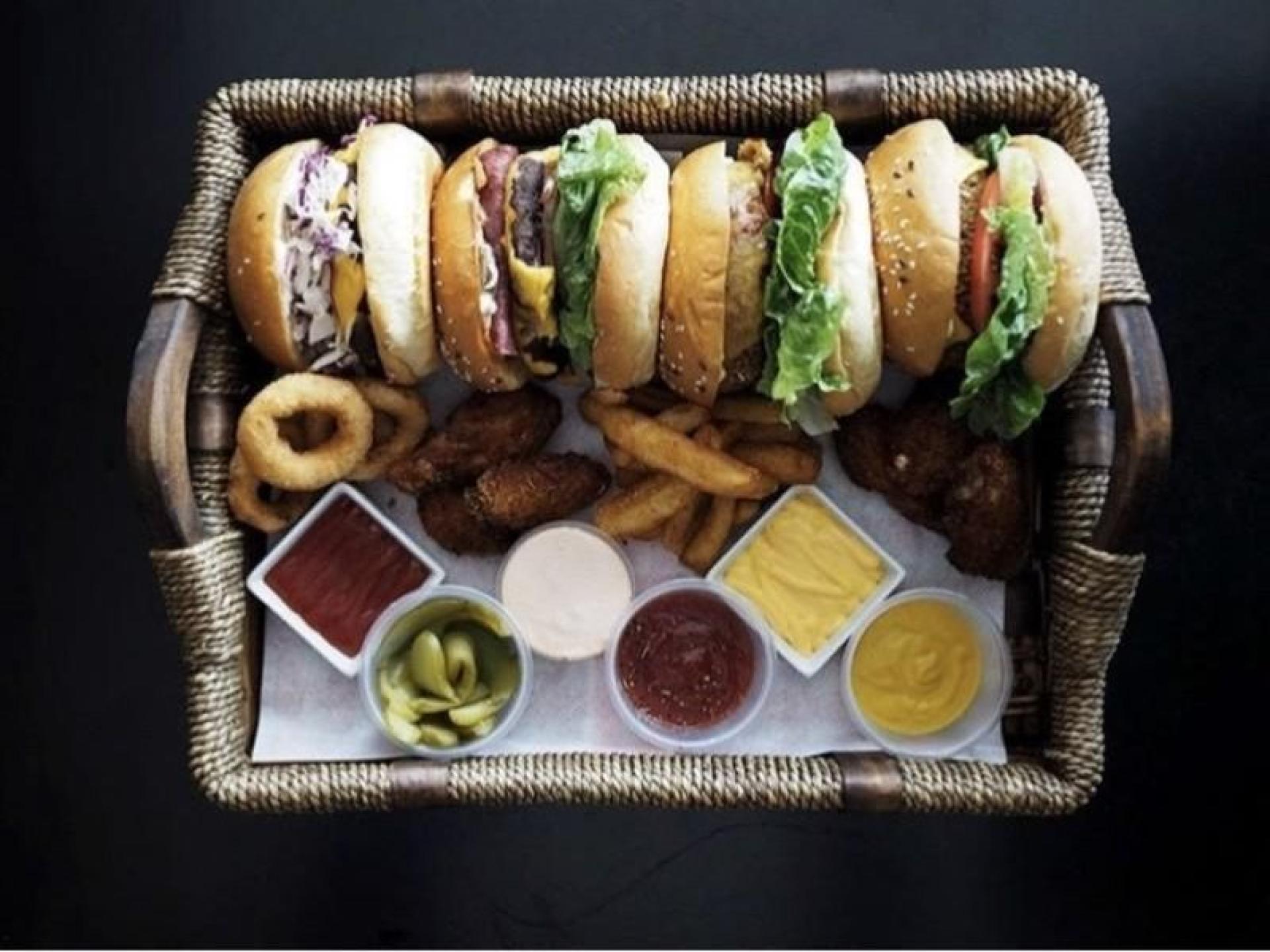 Popular Burger Bar Takeaway 572998 3