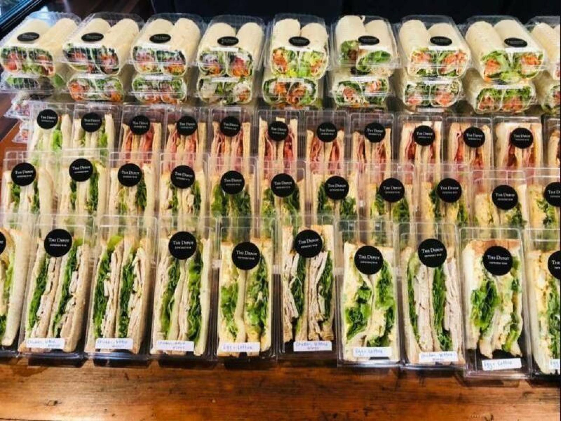 Cafe For Sale In 573024 2